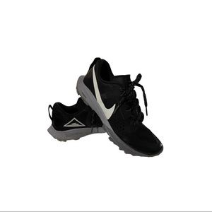 Nike Women’s Air Zoom Terra Kiger 5 Trail Running Shoes Black/Gunsmoke Size 8